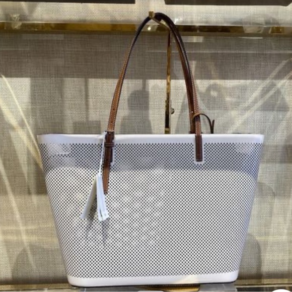 Brand new with tags Authentic Tory Burch Emerson Tote light cream - Picture 5 of 14